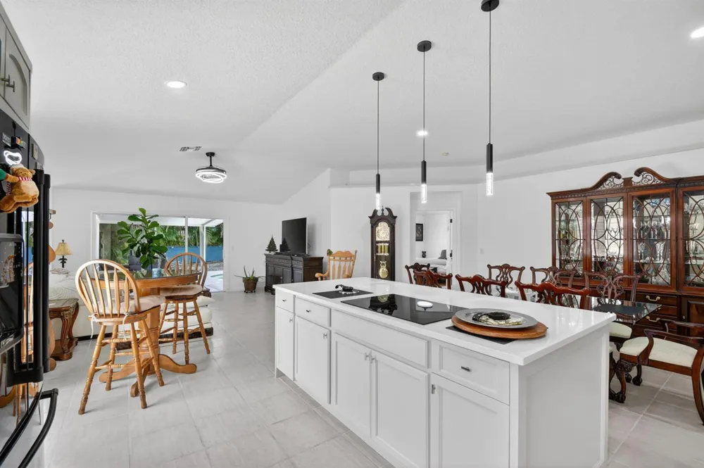 1084 Aspri Way Riviera Beach, FL 33418