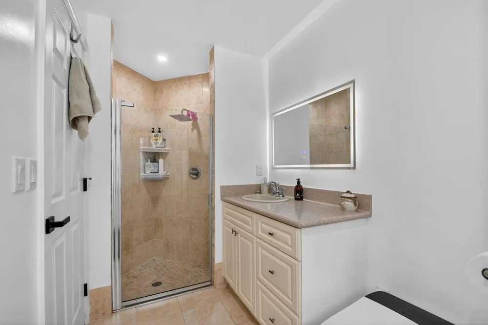 1084 Aspri Way Riviera Beach, FL 33418