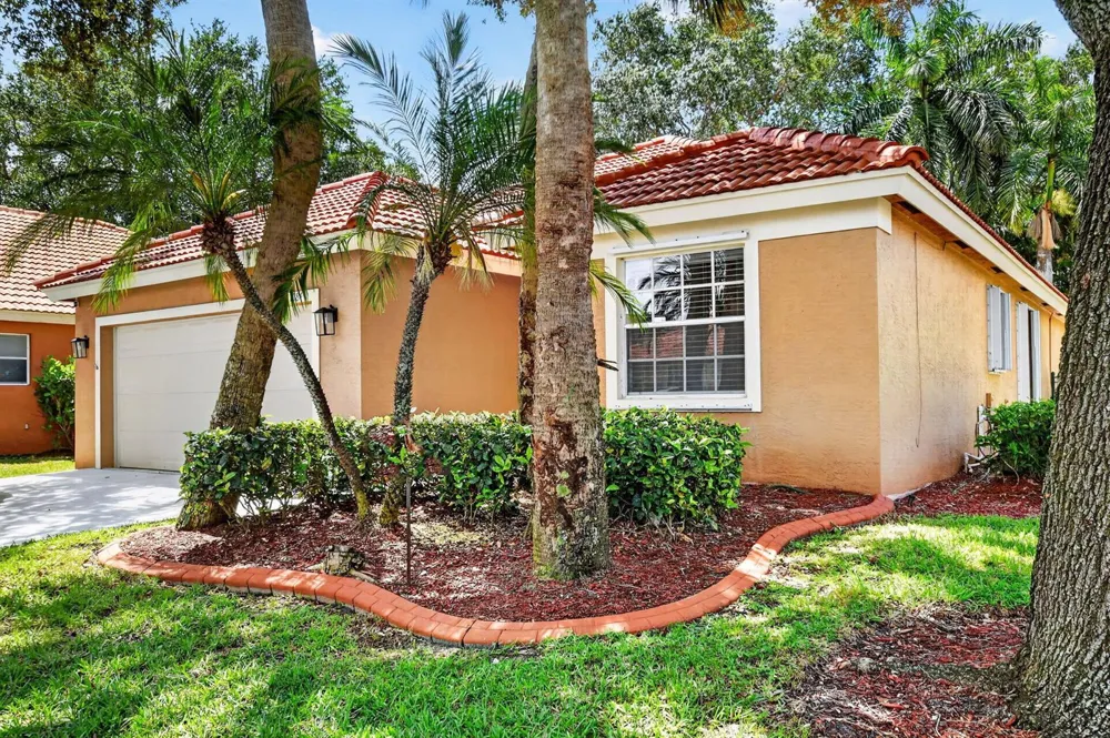 1084 Aspri Way Riviera Beach, FL 33418