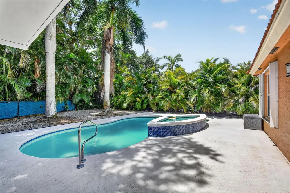 1084 Aspri Way Riviera Beach, FL 33418