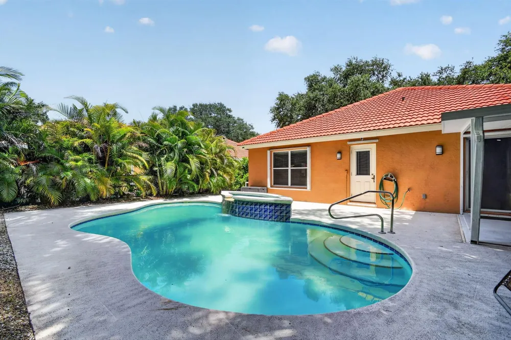1084 Aspri Way Riviera Beach, FL 33418