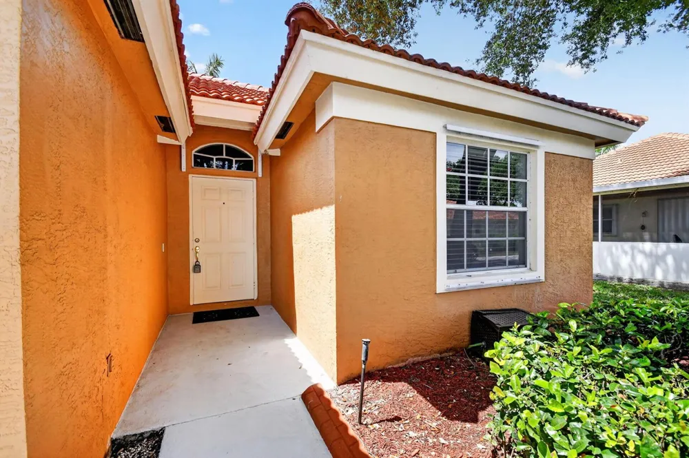 1084 Aspri Way Riviera Beach, FL 33418