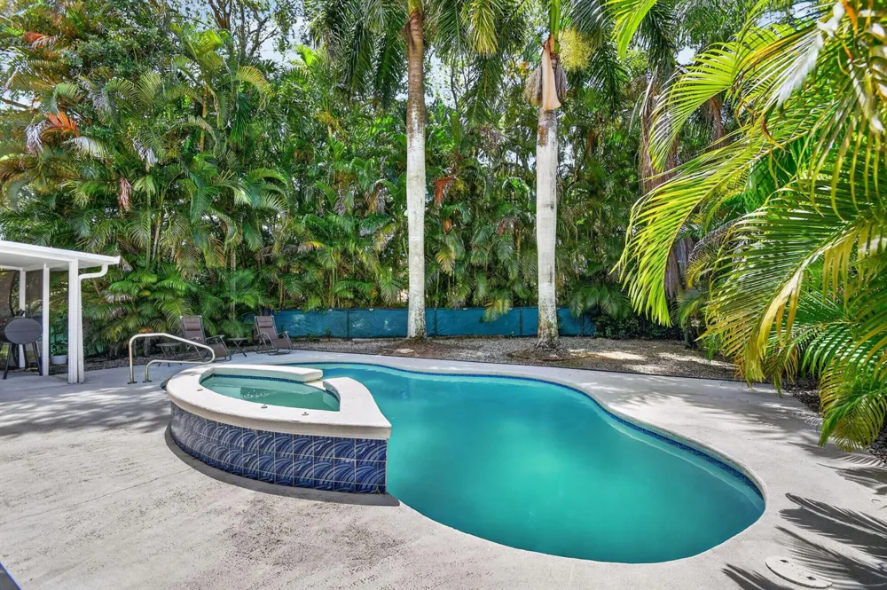 1084 Aspri Way Riviera Beach, FL 33418