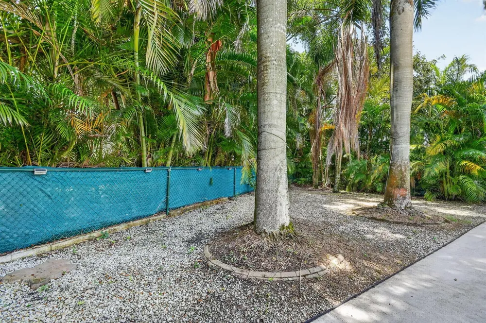1084 Aspri Way Riviera Beach, FL 33418