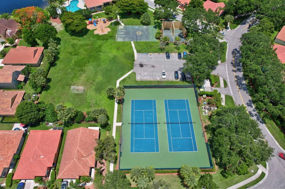 1084 Aspri Way Riviera Beach, FL 33418