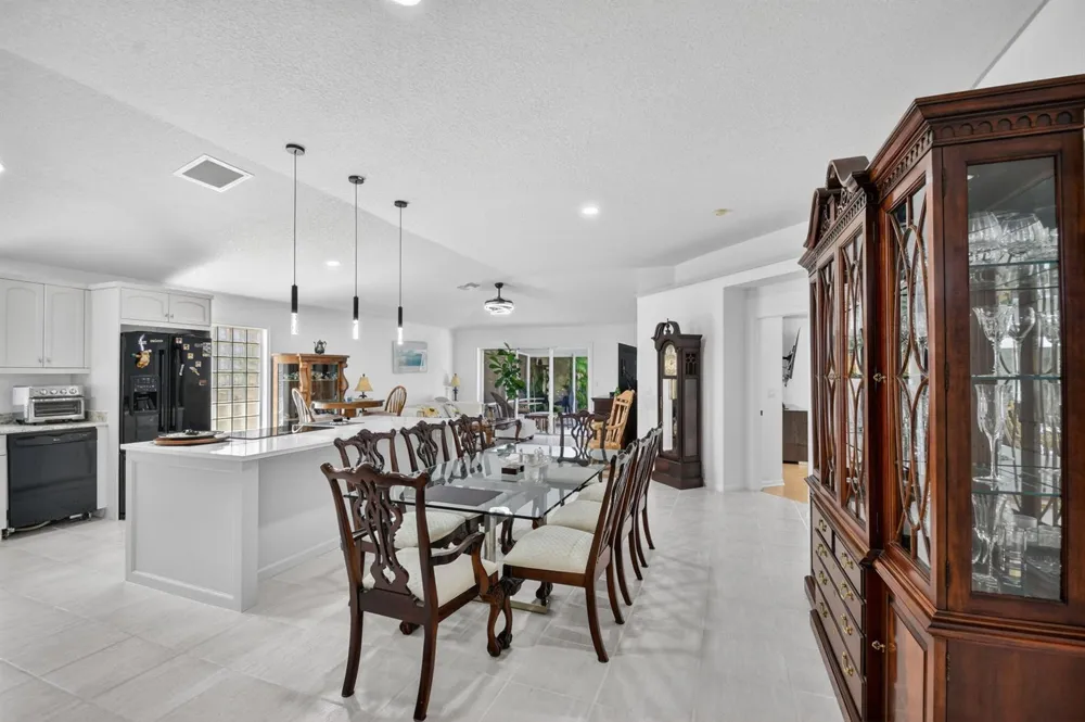 1084 Aspri Way Riviera Beach, FL 33418