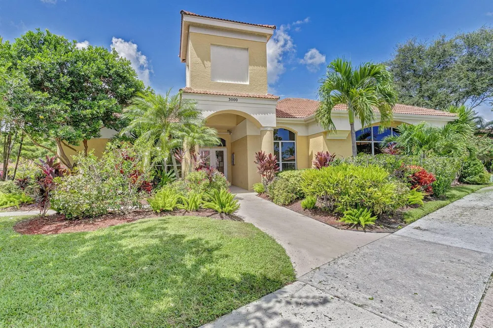1084 Aspri Way Riviera Beach, FL 33418