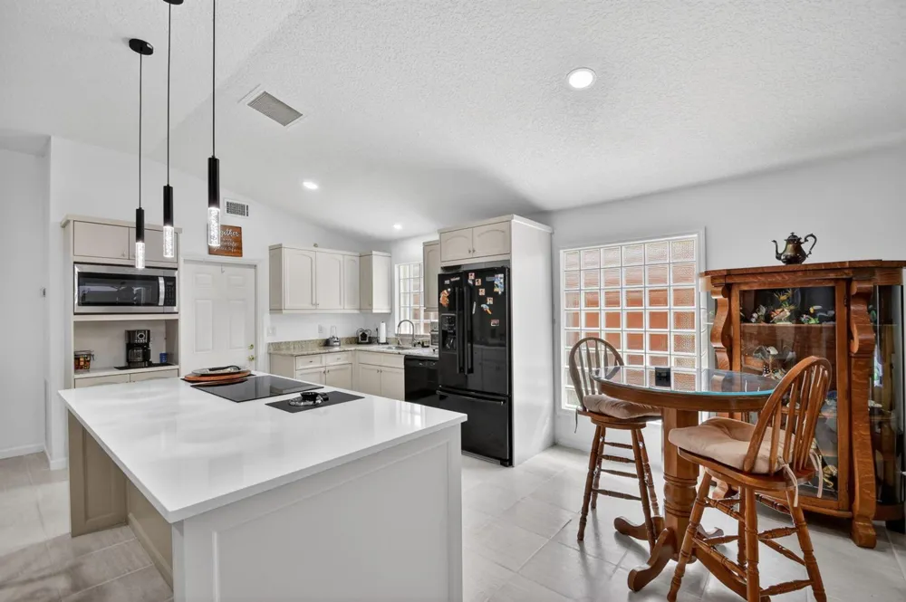 1084 Aspri Way Riviera Beach, FL 33418