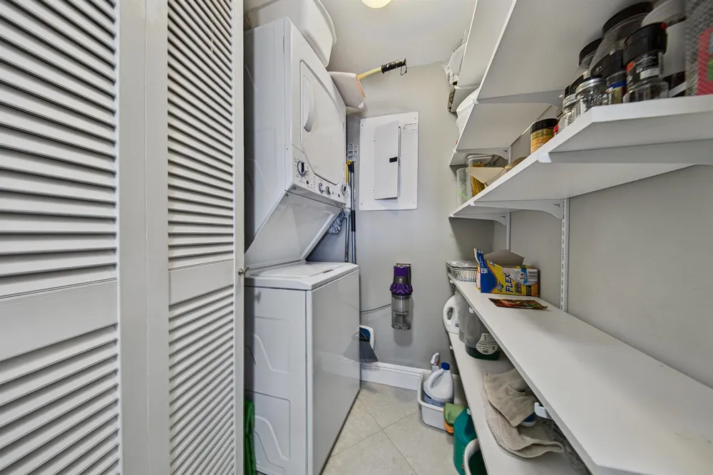 1500 Ocean Boulevard #803 Pompano Beach, FL 33062