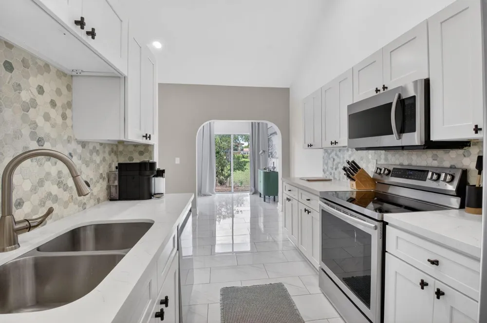 5111 Sabal Gardens Lane #4 Boca Raton, FL 33487
