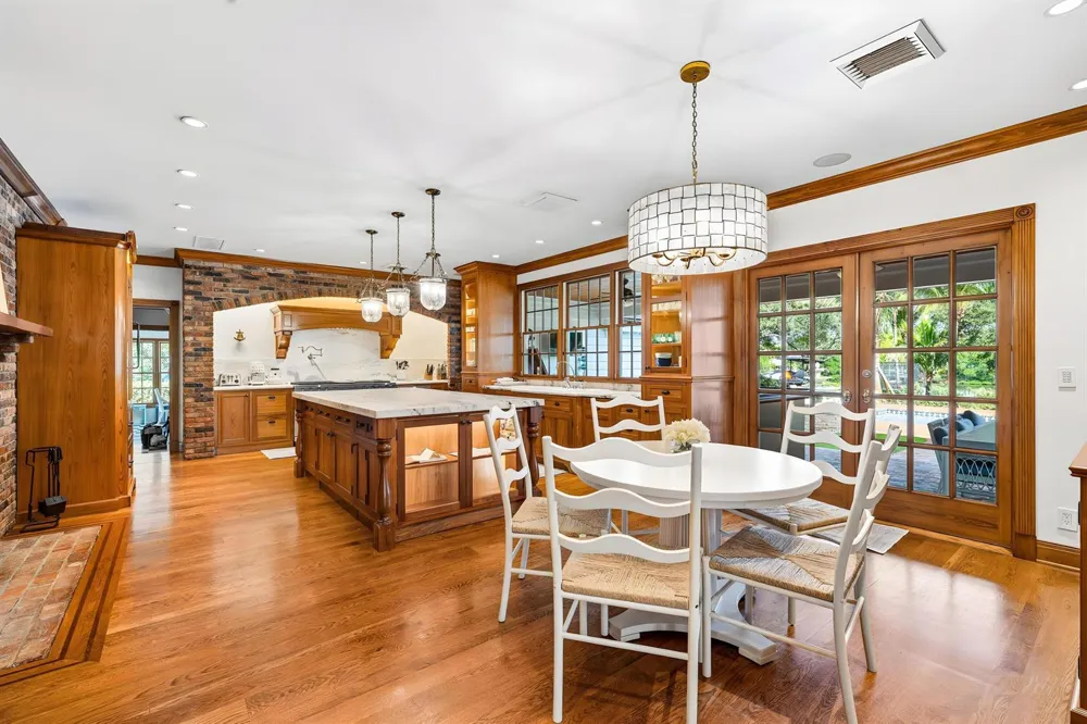19153 SE Jupiter River Drive Jupiter, FL 33458