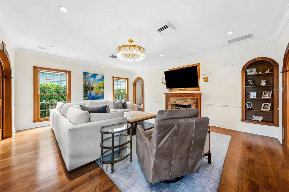 19153 SE Jupiter River Drive Jupiter, FL 33458
