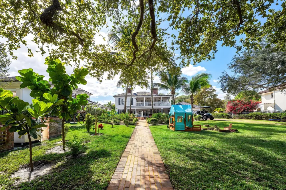 19153 SE Jupiter River Drive Jupiter, FL 33458