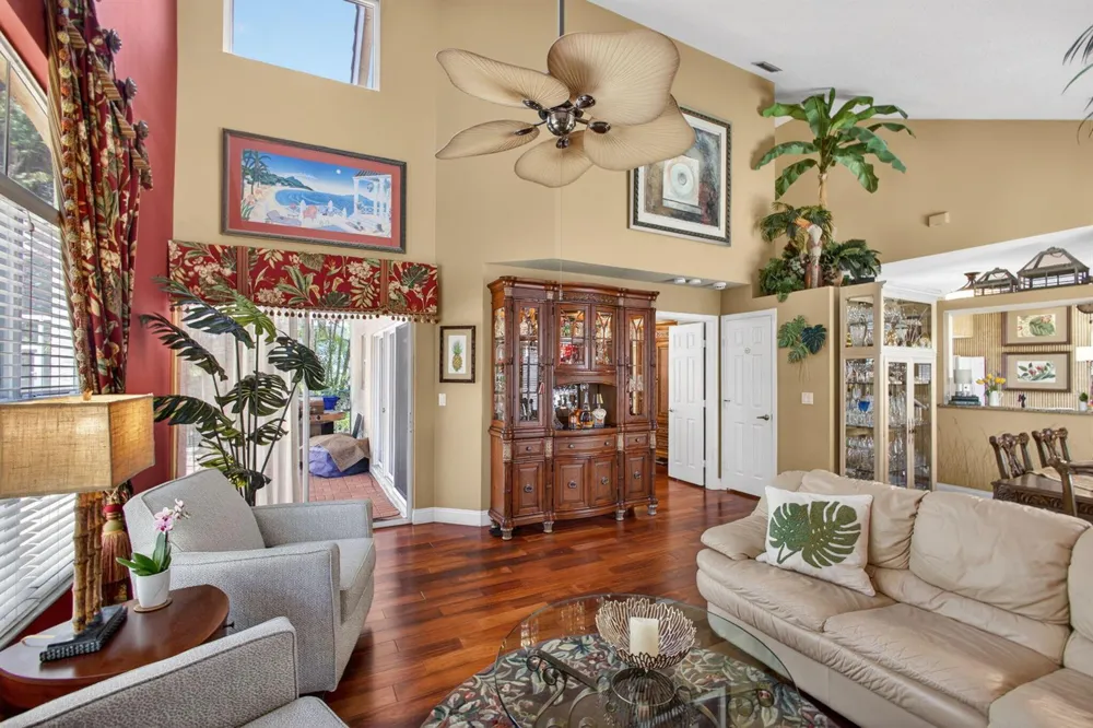 5137 Elpine Way Riviera Beach, FL 33418