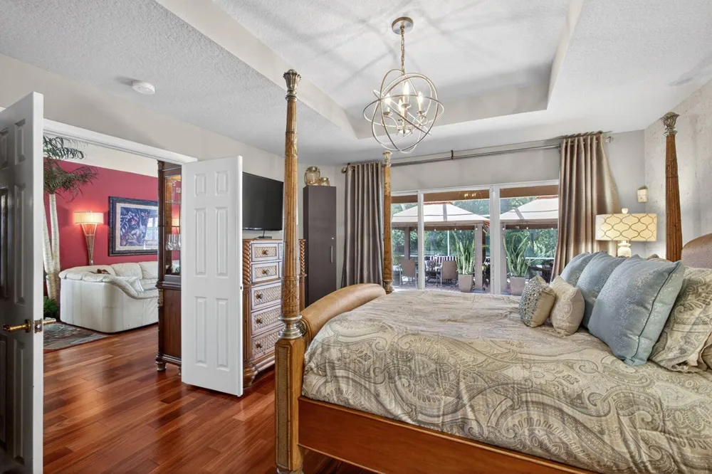 5137 Elpine Way Riviera Beach, FL 33418