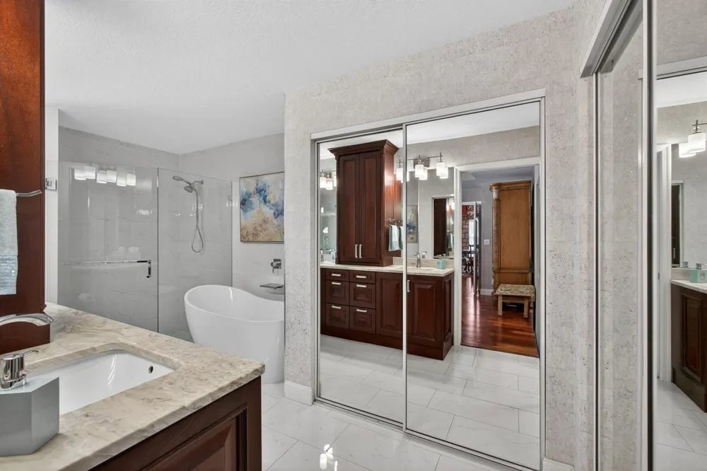 5137 Elpine Way Riviera Beach, FL 33418