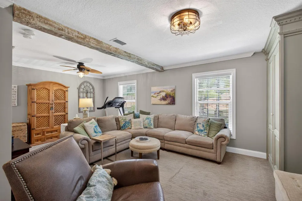 5137 Elpine Way Riviera Beach, FL 33418
