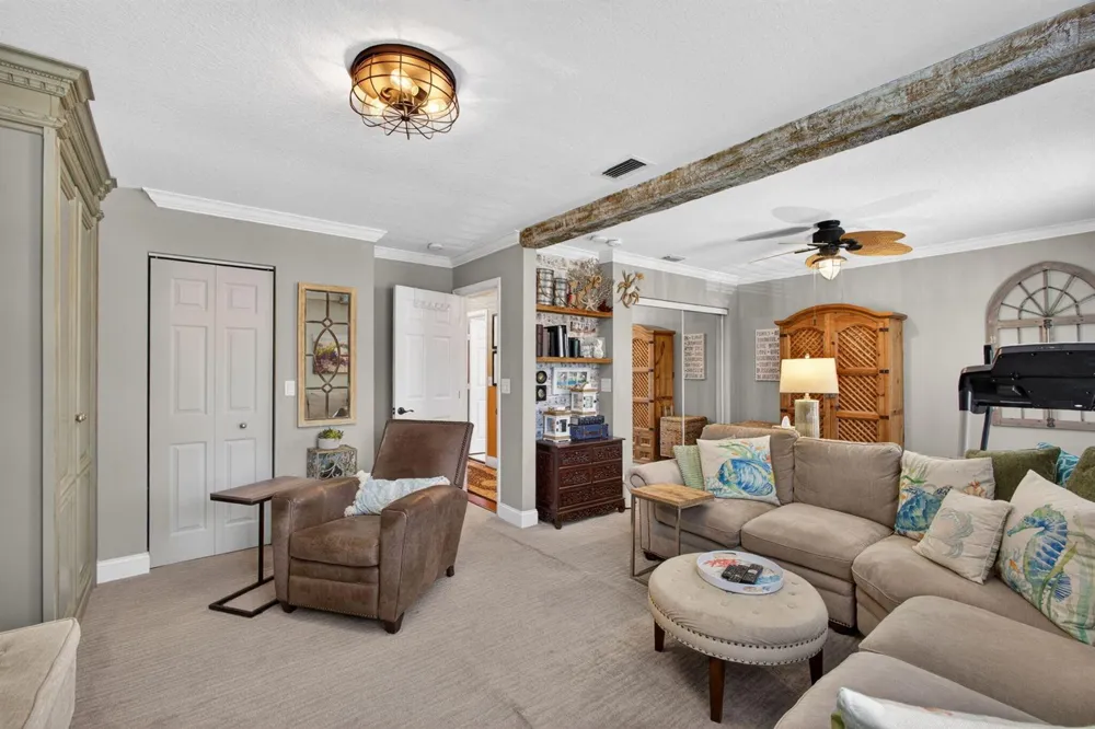 5137 Elpine Way Riviera Beach, FL 33418