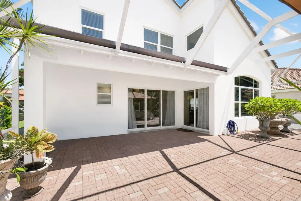 5137 Elpine Way Riviera Beach, FL 33418
