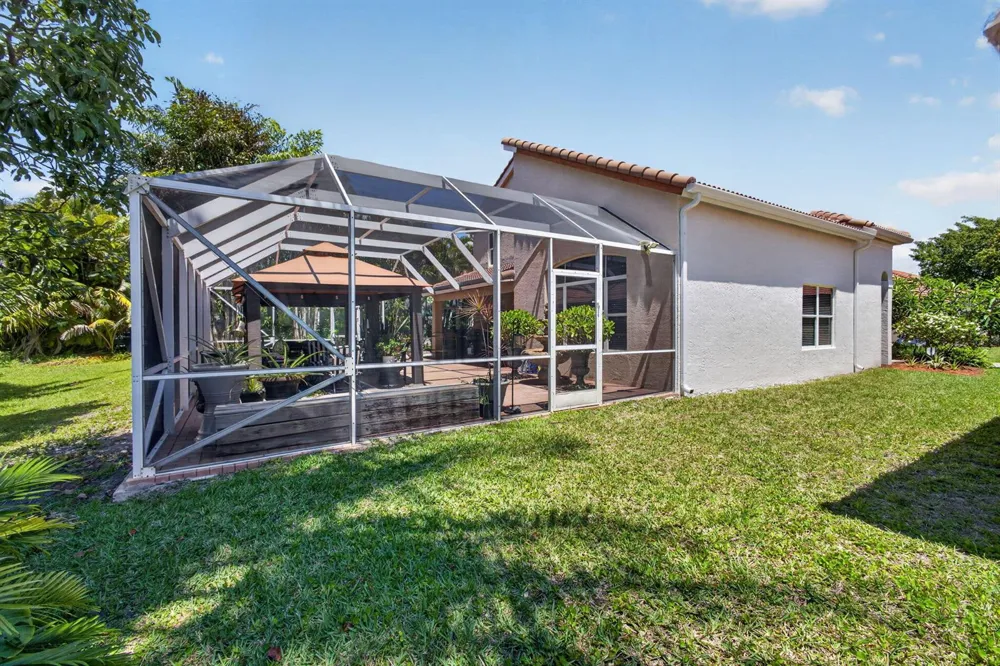 5137 Elpine Way Riviera Beach, FL 33418