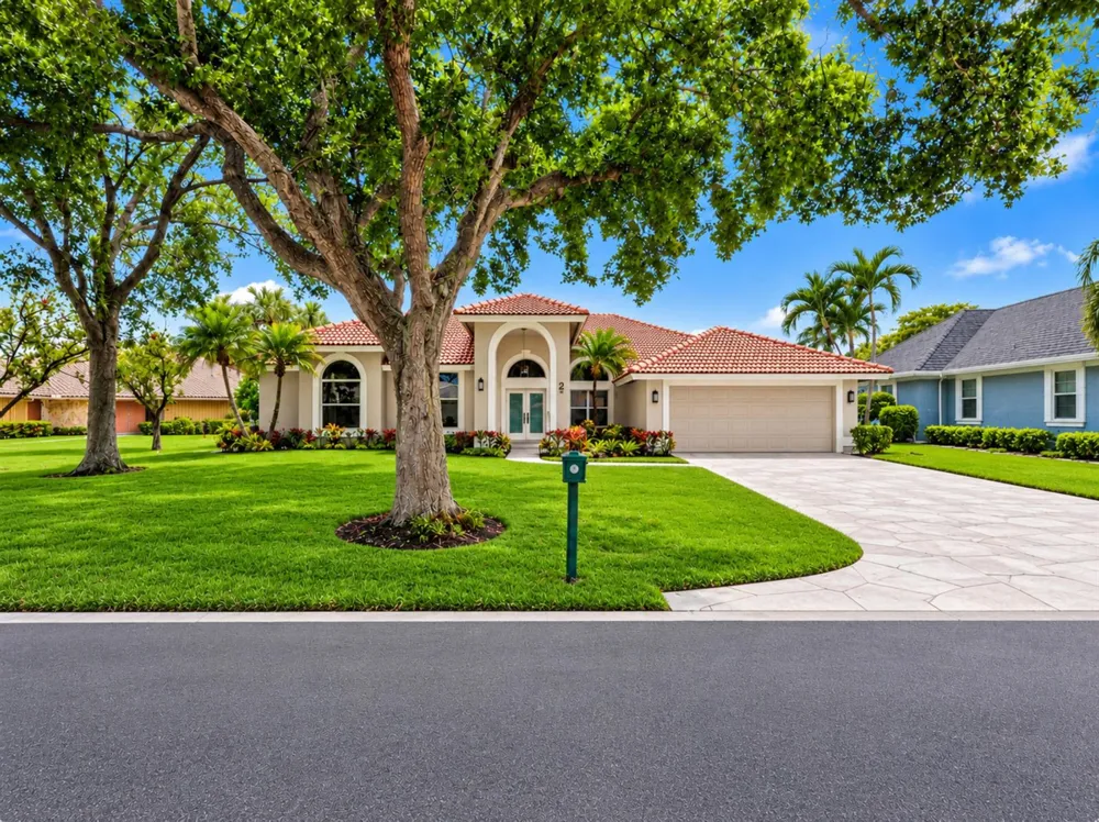 2 Old Fence Road Palm Beach Gardens, FL 33418
