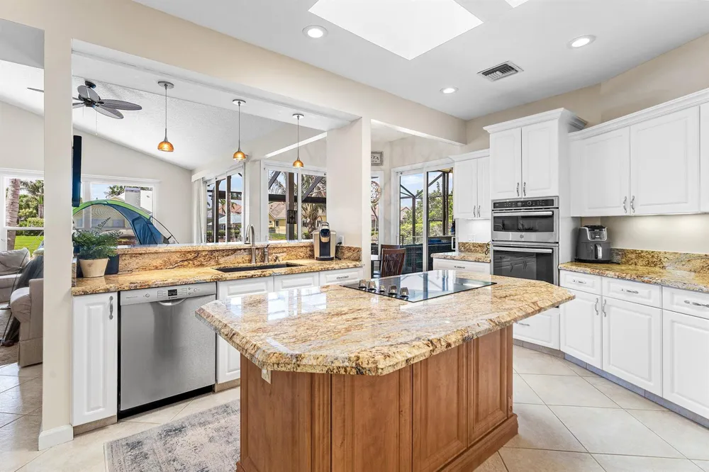 8926 SE North Passage Way Jupiter, FL 33469