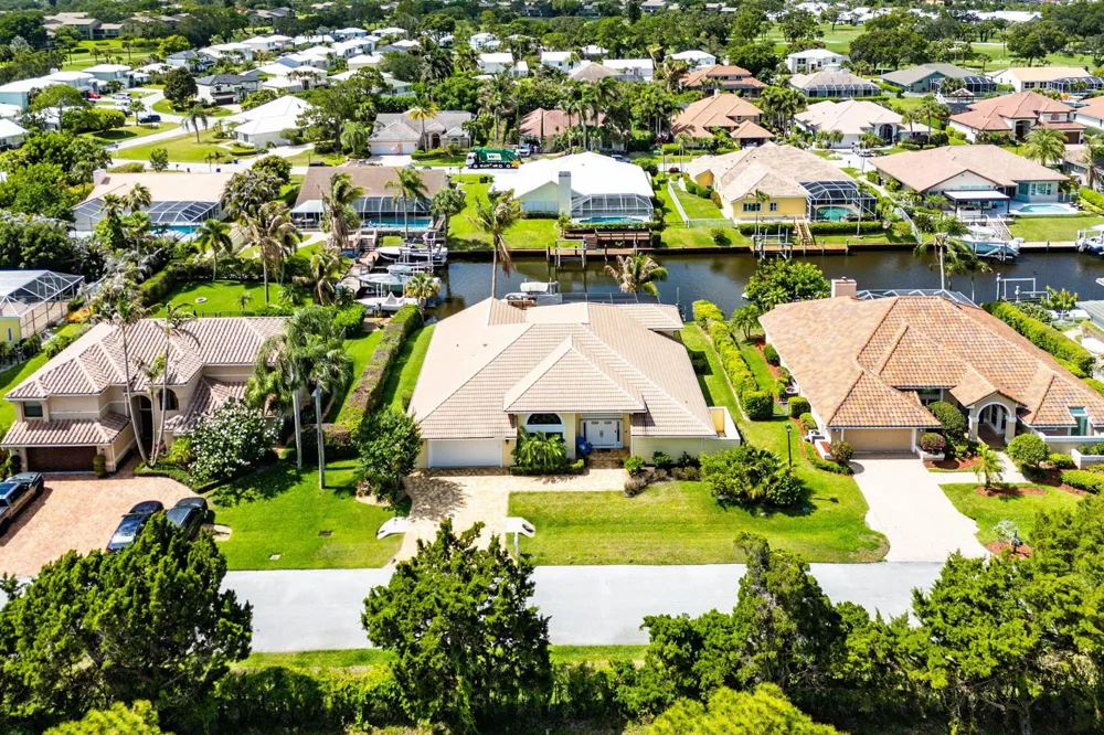 8926 SE North Passage Way Jupiter, FL 33469
