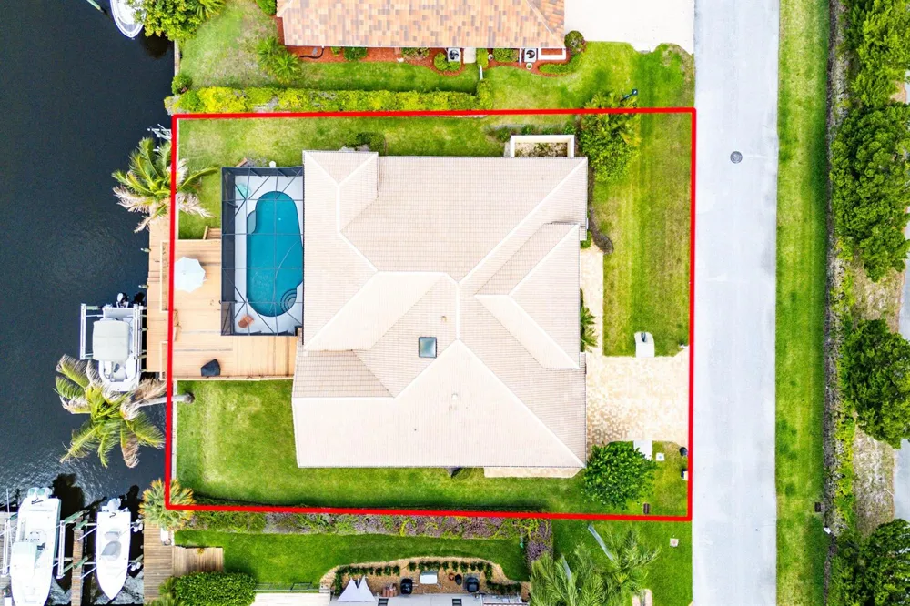 8926 SE North Passage Way Jupiter, FL 33469