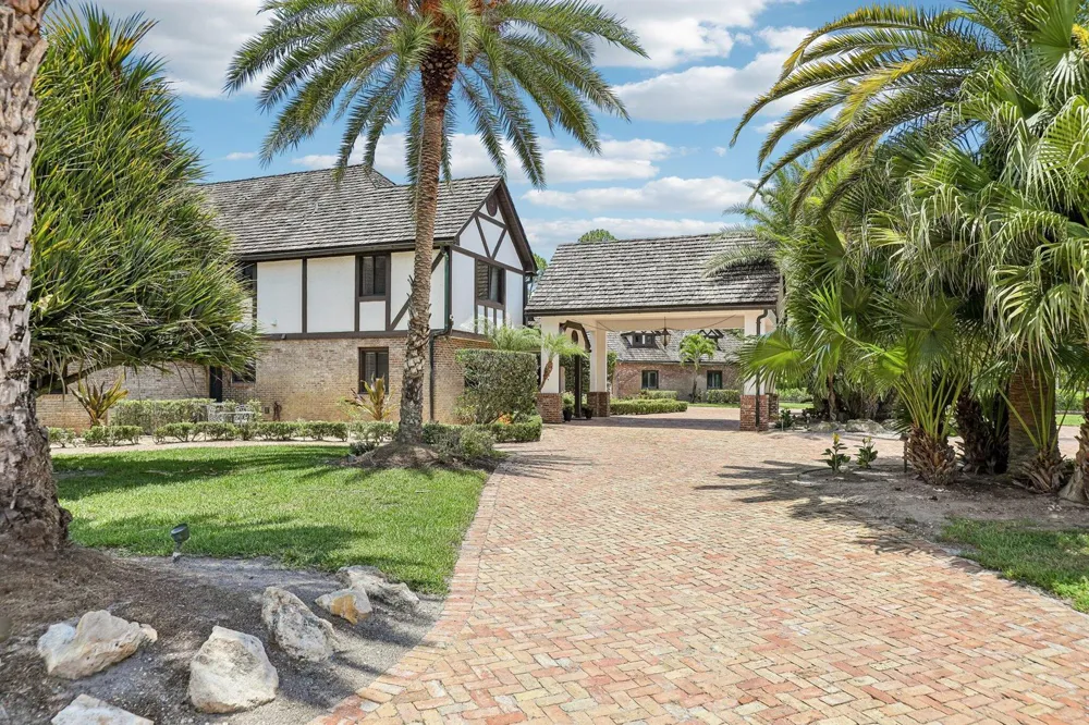 14900 Stirrup Lane Wellington, FL 33414