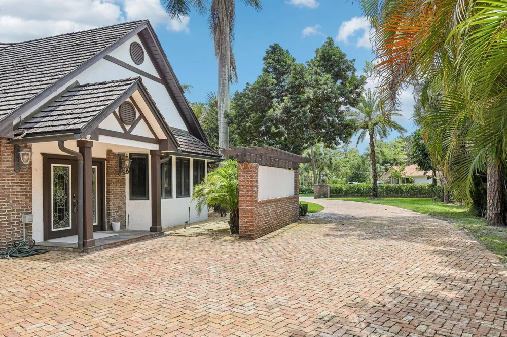 14900 Stirrup Lane Wellington, FL 33414