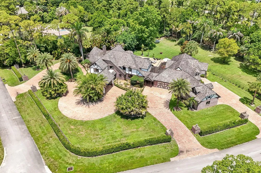 14900 Stirrup Lane Wellington, FL 33414