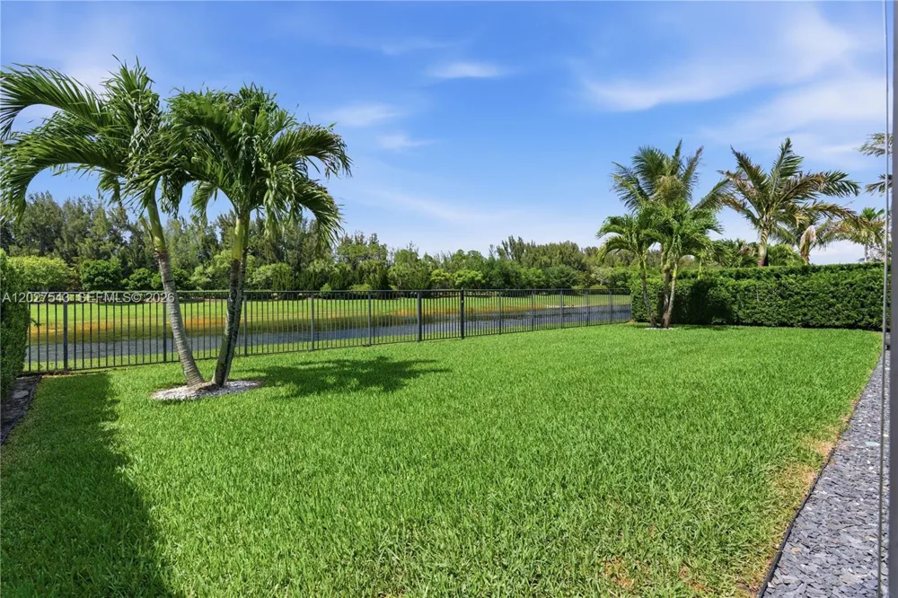 15943 Whippoorwill CIR Westlake, FL 33470