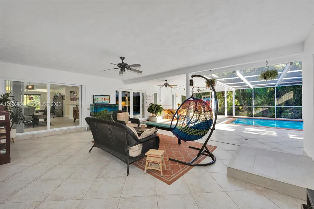 6970 SW 124th St Pinecrest, FL 33156