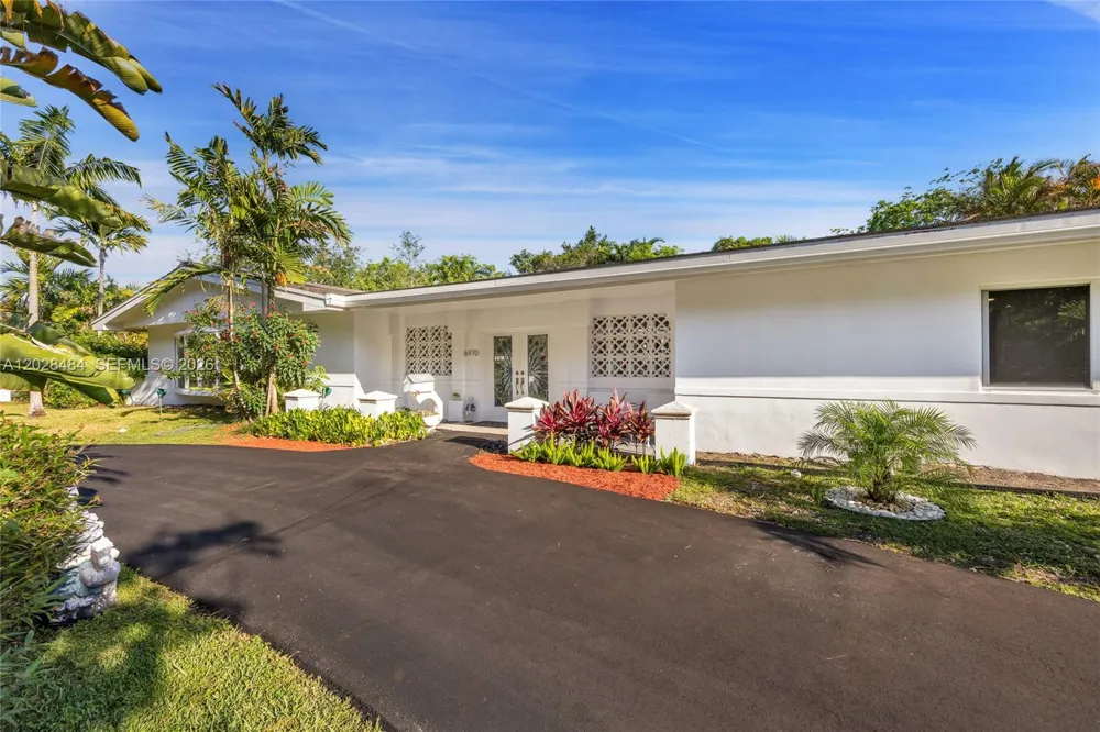 6970 SW 124th St Pinecrest, FL 33156