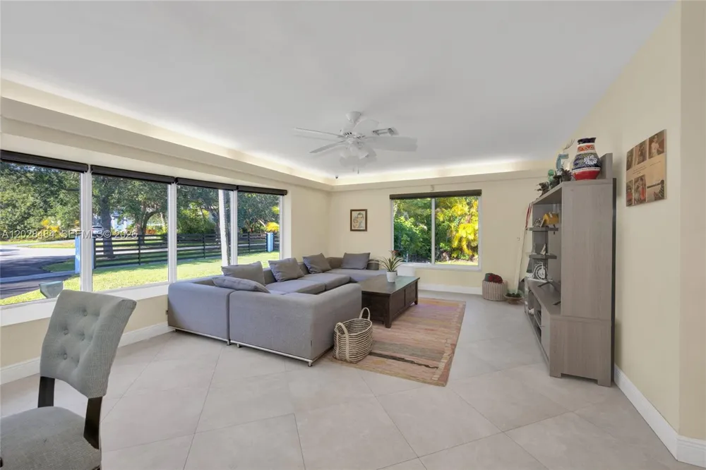 6970 SW 124th St Pinecrest, FL 33156
