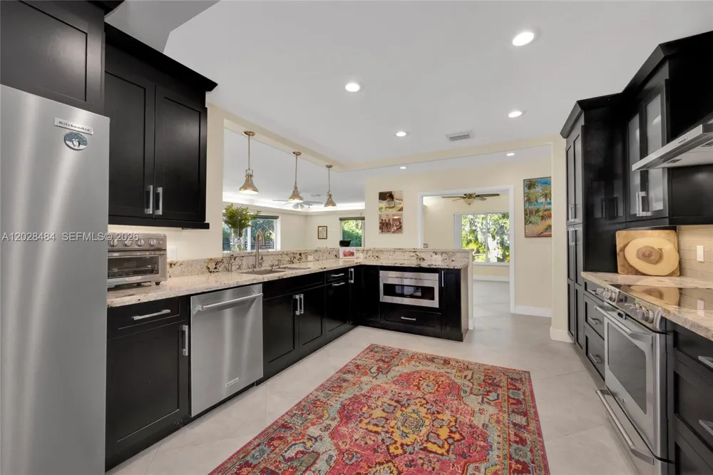 6970 SW 124th St Pinecrest, FL 33156