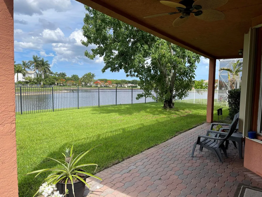 9828 Stover Way Wellington, FL 33414