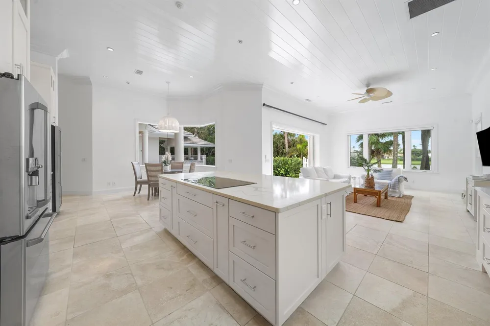 2925 SE Dune Drive Hutchinson Island, FL 34996