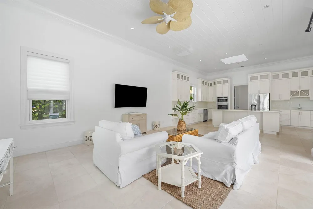 2925 SE Dune Drive Hutchinson Island, FL 34996