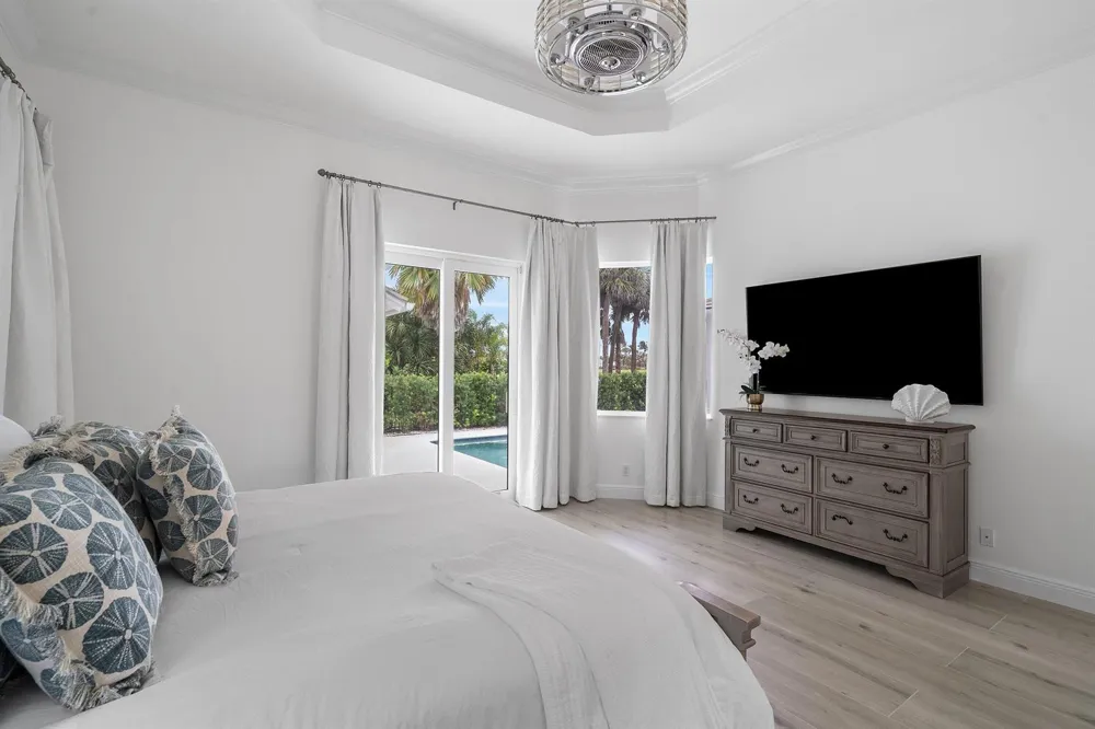 2925 SE Dune Drive Hutchinson Island, FL 34996
