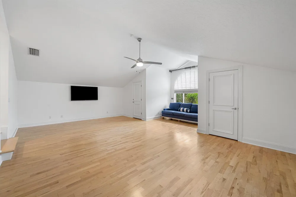 2925 SE Dune Drive Hutchinson Island, FL 34996