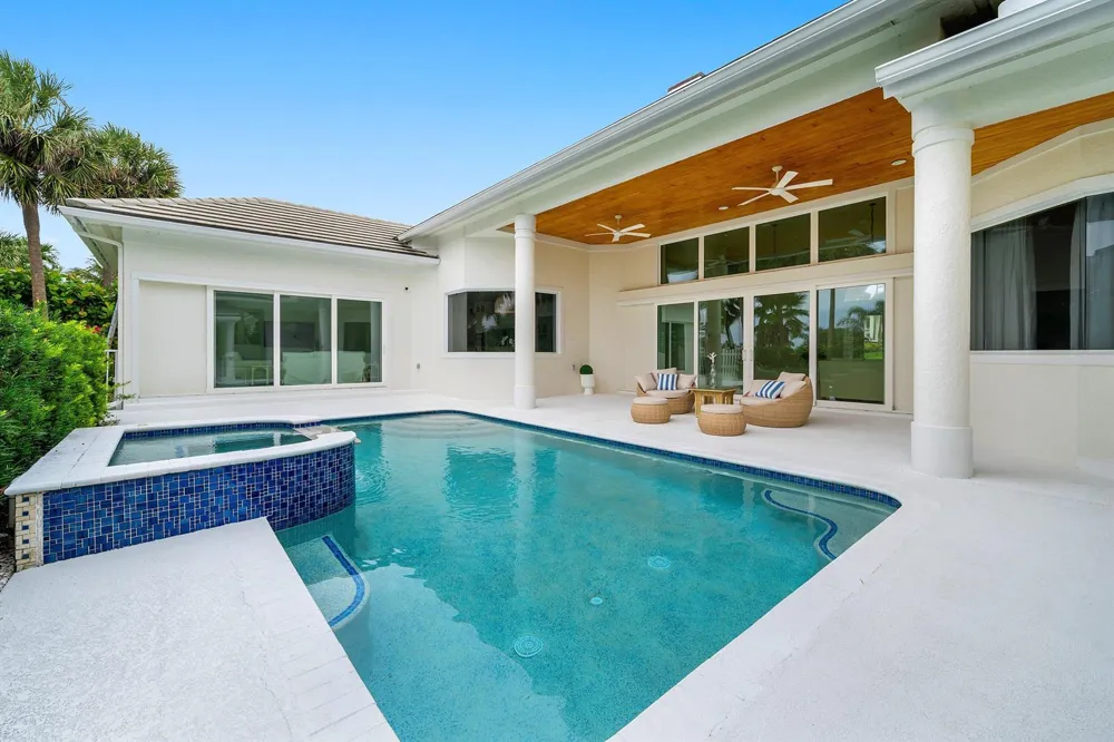 2925 SE Dune Drive Hutchinson Island, FL 34996