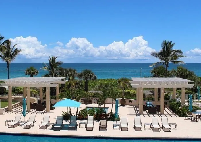 2925 SE Dune Drive Hutchinson Island, FL 34996
