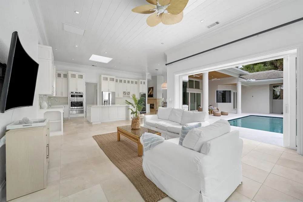 2925 SE Dune Drive Hutchinson Island, FL 34996