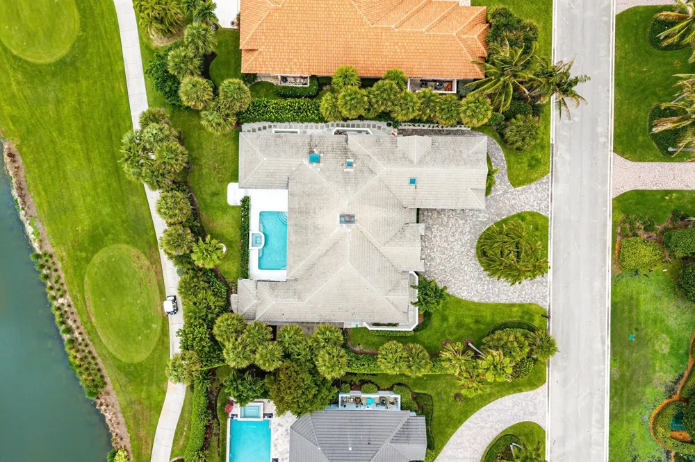 2925 SE Dune Drive Hutchinson Island, FL 34996