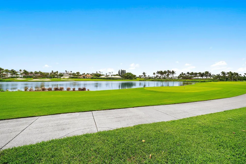 2925 SE Dune Drive Hutchinson Island, FL 34996
