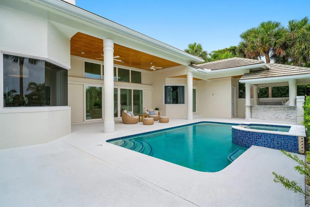 2925 SE Dune Drive Hutchinson Island, FL 34996