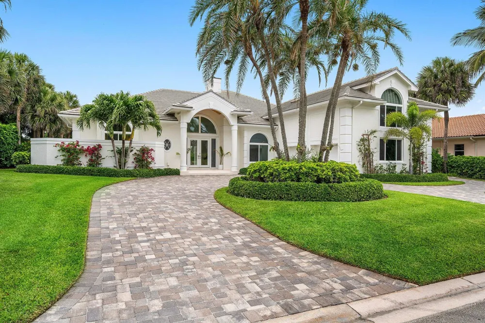 2925 SE Dune Drive Hutchinson Island, FL 34996