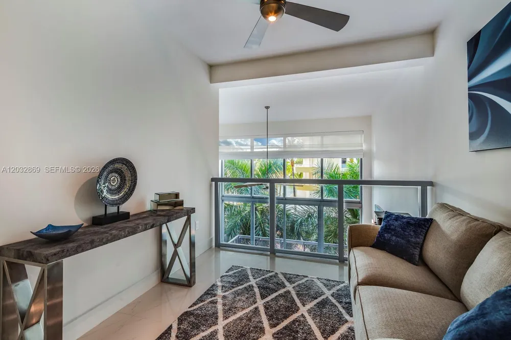 6000 Collins Ave #346 Miami Beach, FL 33140
