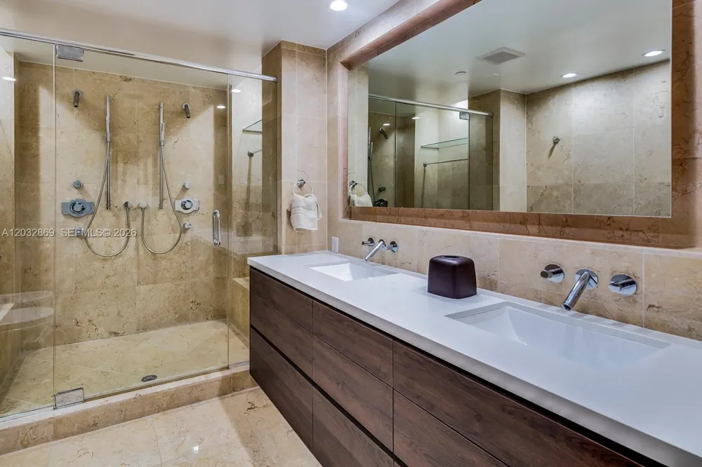6000 Collins Ave #346 Miami Beach, FL 33140